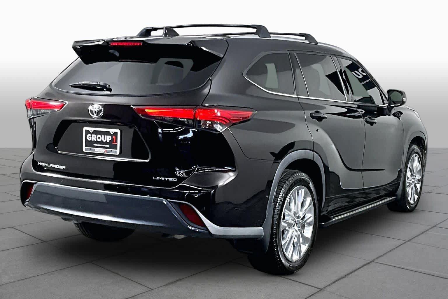 Used 2020 Toyota Highlander Limited FWD image 13