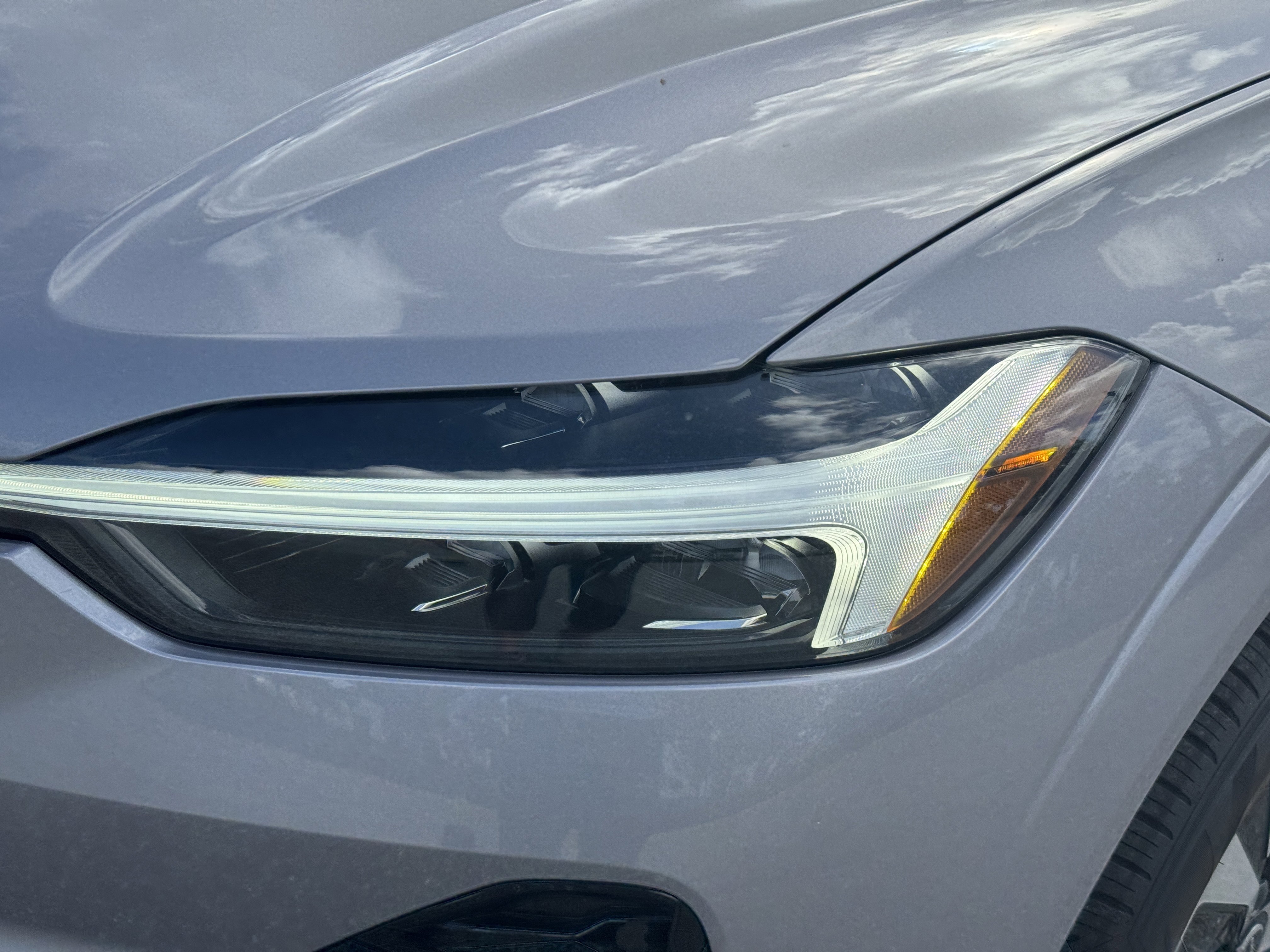 New 2026 Volvo XC60 B5 Core w/ Protection Package image 8