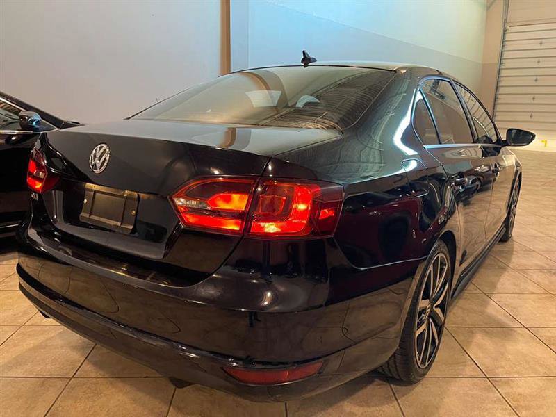 Used 2012 Volkswagen Jetta GLI Autobahn image 11