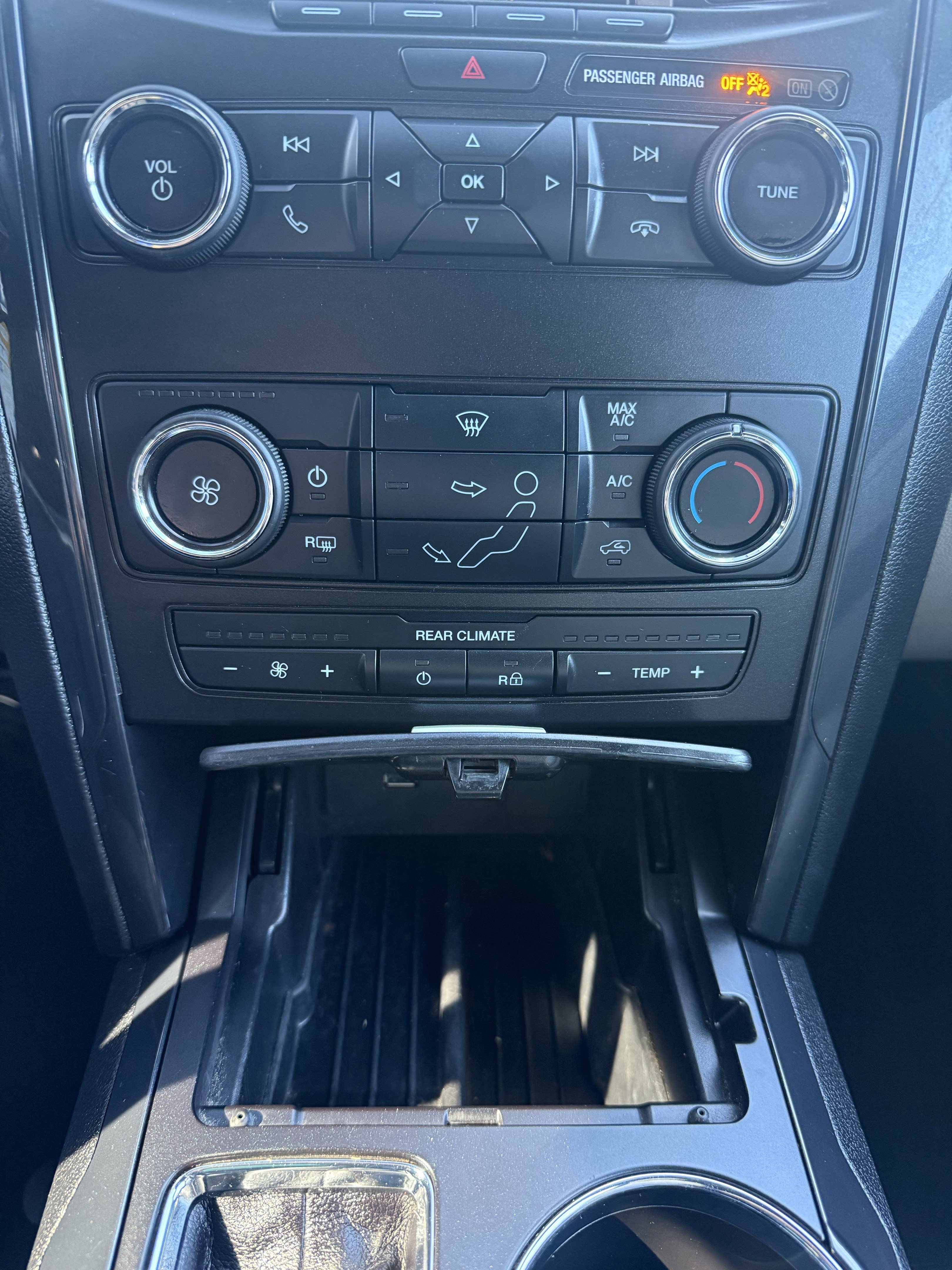 Used 2018 Ford Explorer FWD image 32