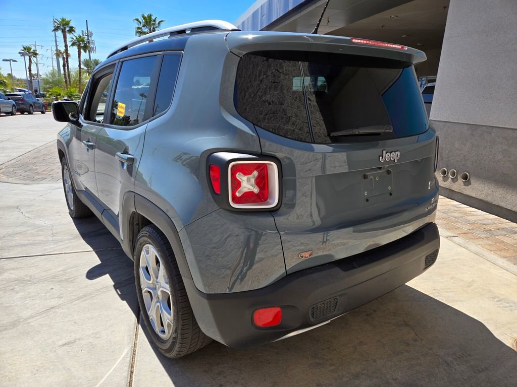 Used 2017 Jeep Renegade Limited image 3