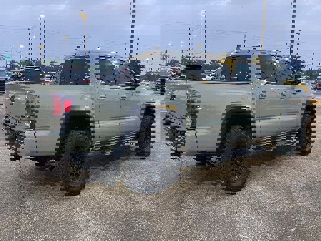 Used 2021 Toyota Tacoma TRD Pro AWD/4WD image 5