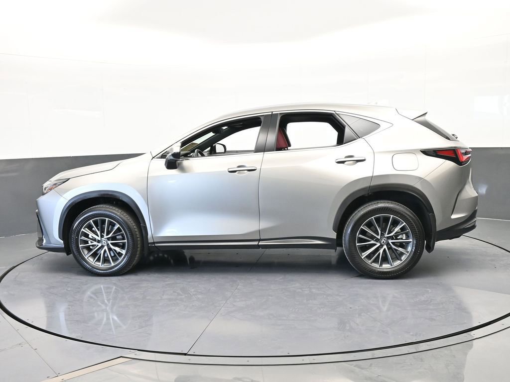 Used 2025 Lexus NX 250 FWD w/ Premium Package image 3