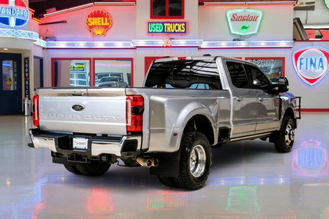 Used 2024 Ford F350 Lariat w/ Lariat Ultimate Package AWD/4WD image 3