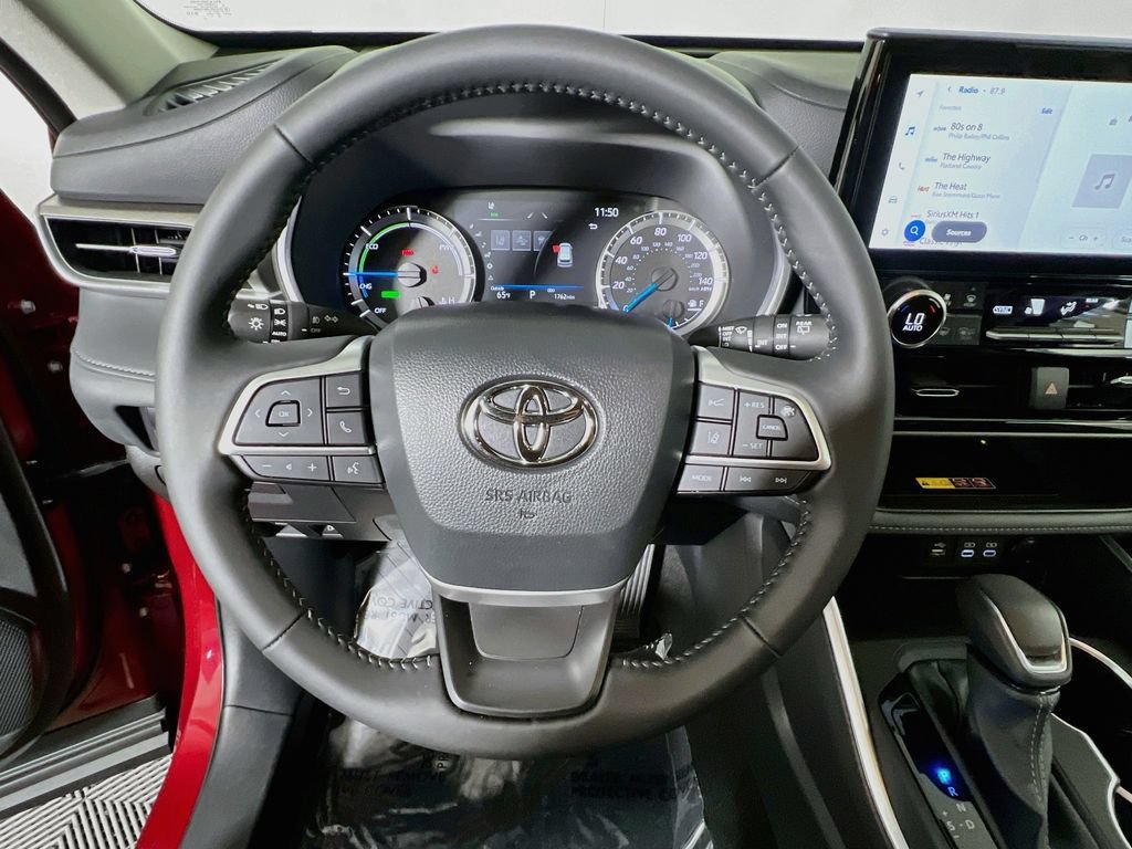 Certified 2026 Toyota Highlander XLE AWD/4WD image 10