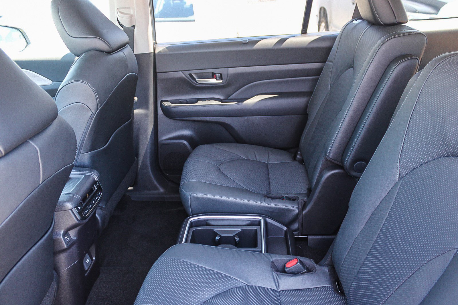 New 2026 Toyota Grand Highlander AWD Hybrid image 20