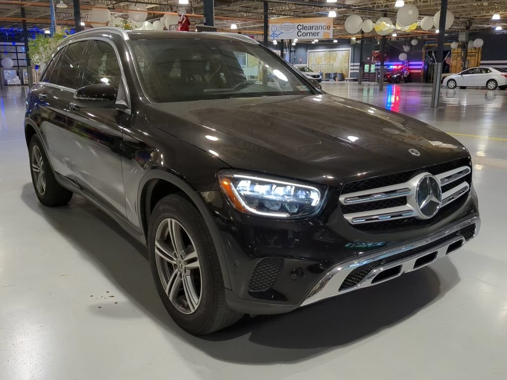Used 2021 Mercedes-Benz GLC 300 4MATIC image 5