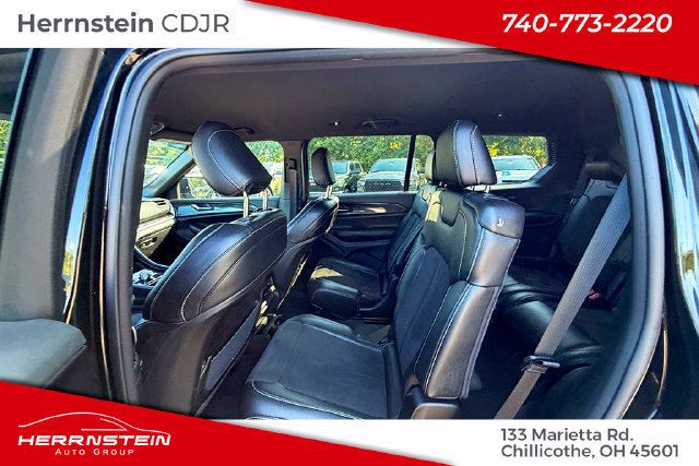 Used 2023 Jeep Grand Cherokee L Laredo AWD/4WD image 23