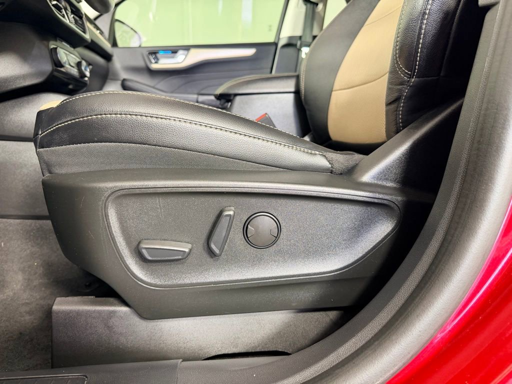 Used 2022 Ford Escape Titanium w/ Titanium Elite Package image 27