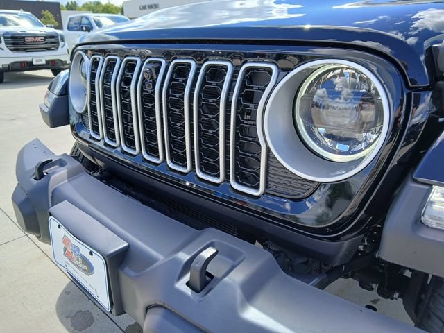 New 2025 Jeep Wrangler Unlimited Sahara w/ Technology Group AWD/4WD image 33