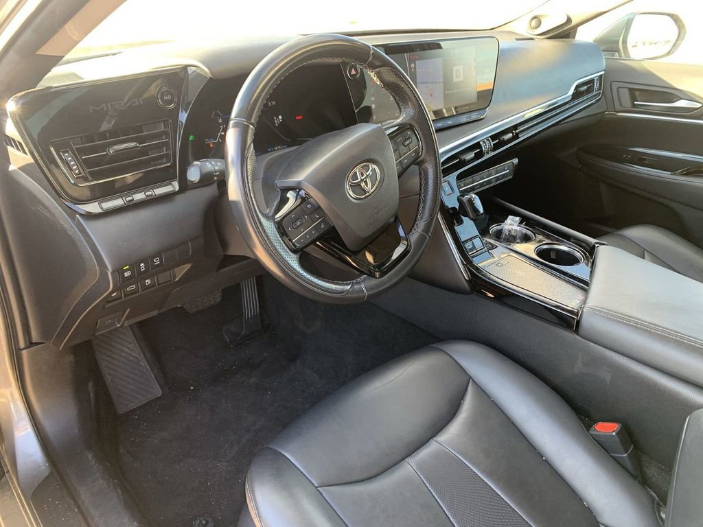 Used 2022 Toyota Mirai XLE image 7