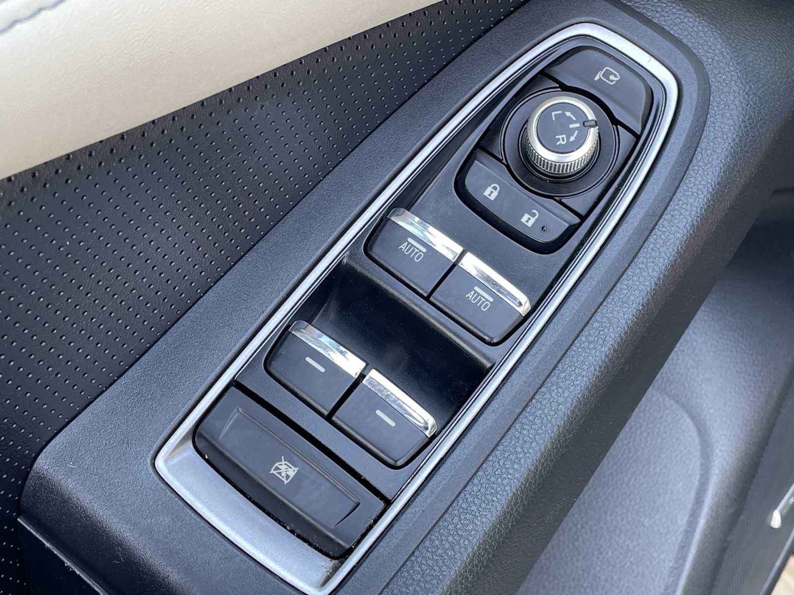 Used 2020 Subaru Ascent Touring w/ Popular Package #2A image 13