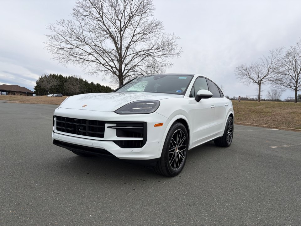 New 2026 Porsche Cayenne Coupe AWD/4WD image 1