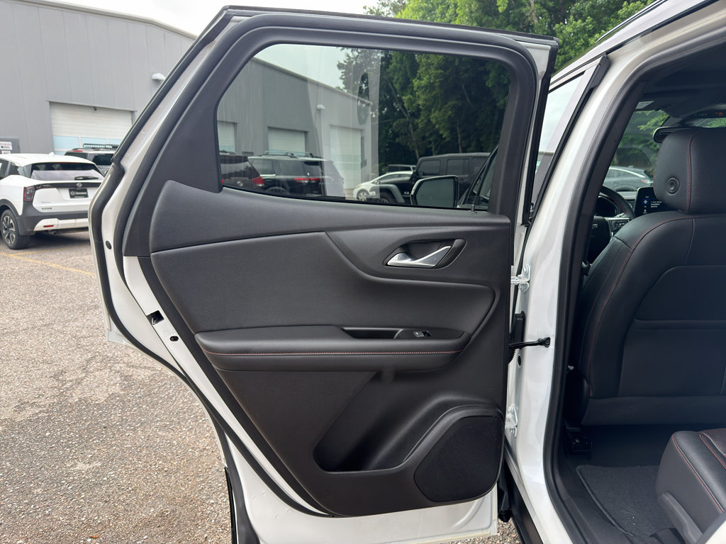 Used 2023 Chevrolet Blazer RS FWD image 25