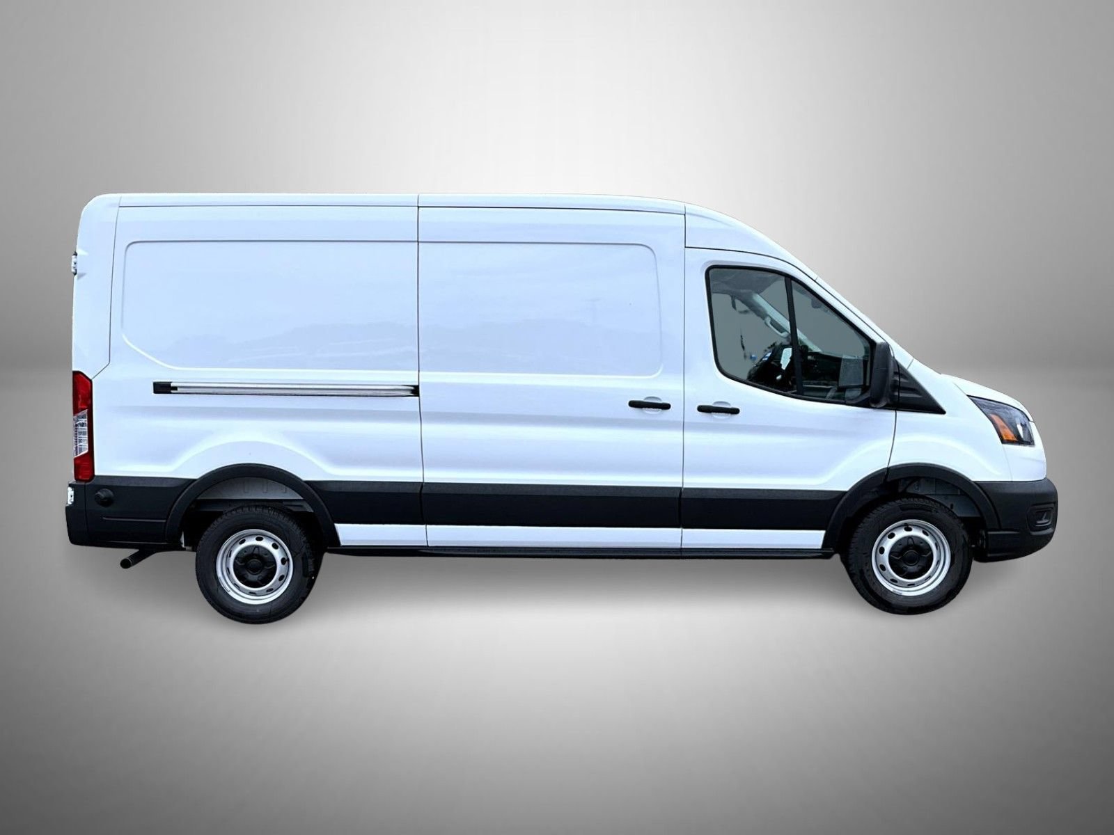 New 2026 Ford Transit 250 148 Medium Roof w/ Load Area Protection Package RWD image 4