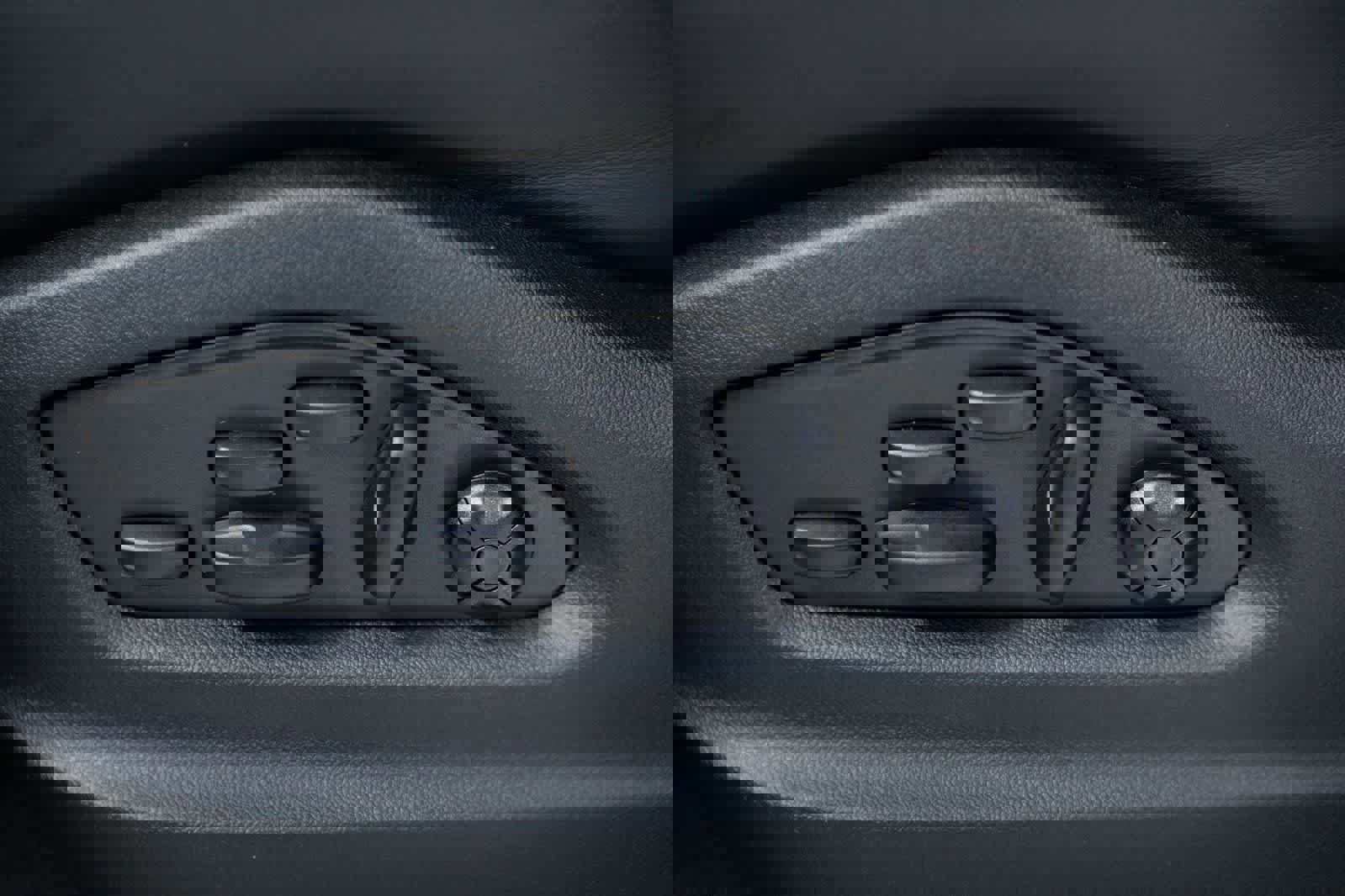 New 2026 Porsche Cayenne Turbo GT image 17