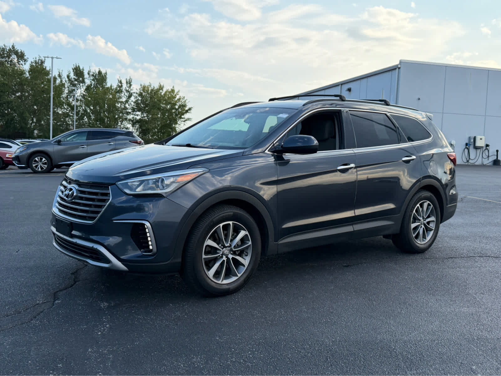 Used 2017 Hyundai Santa Fe SE w/ Cargo Package FWD image 3