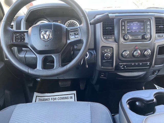 Used 2013 RAM 2500 Tradesman w/ Chrome Appearance Group AWD/4WD image 16