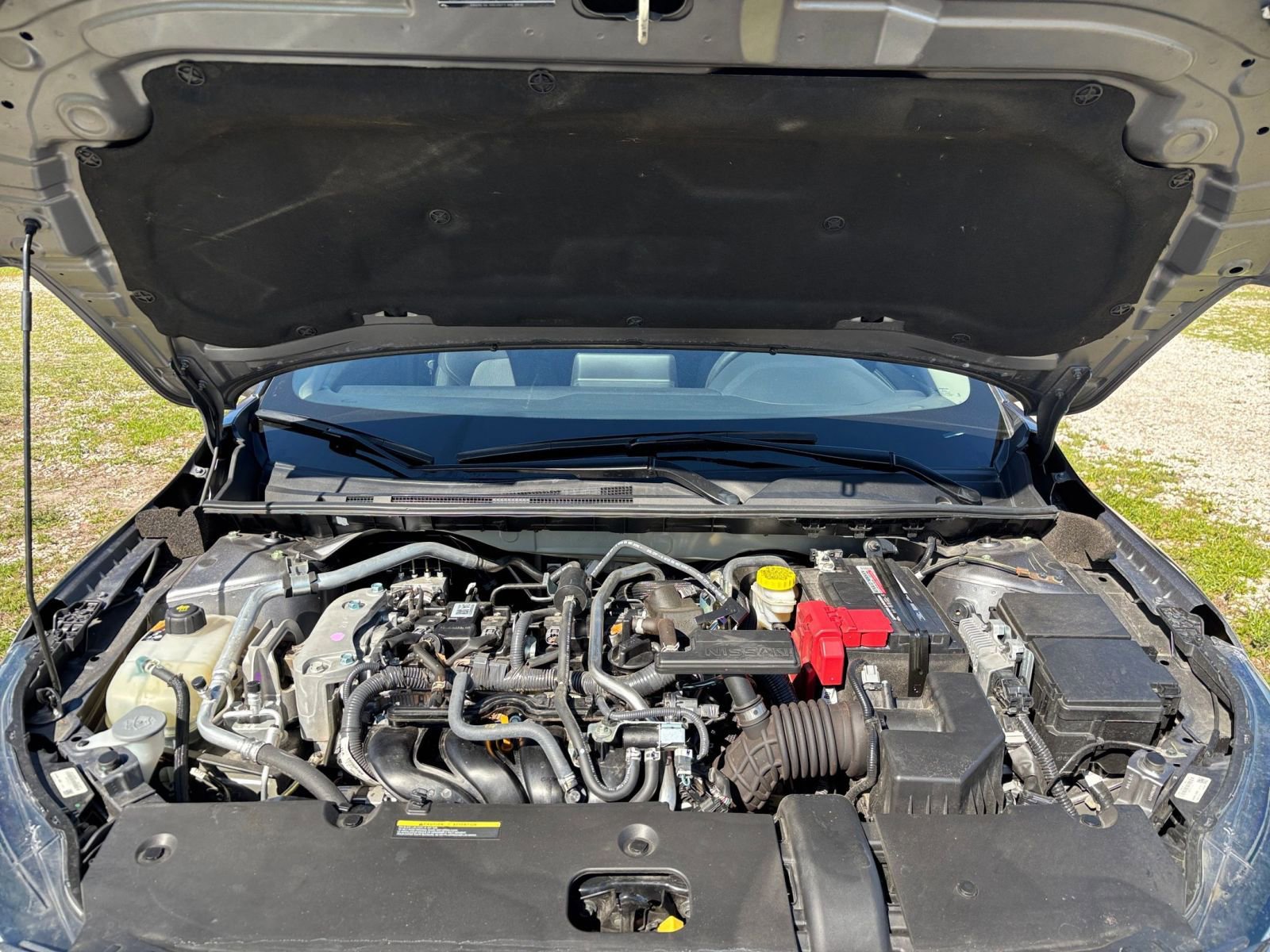 Used 2025 Nissan Sentra SV image 32