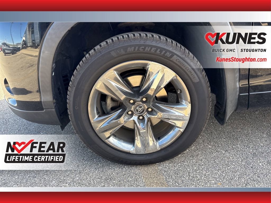 Used 2018 Toyota Highlander Limited image 16