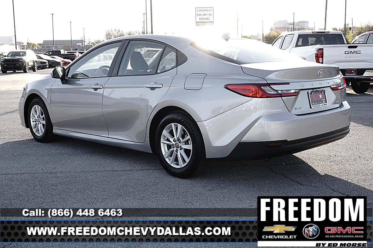 Used 2025 Toyota Camry LE image 34