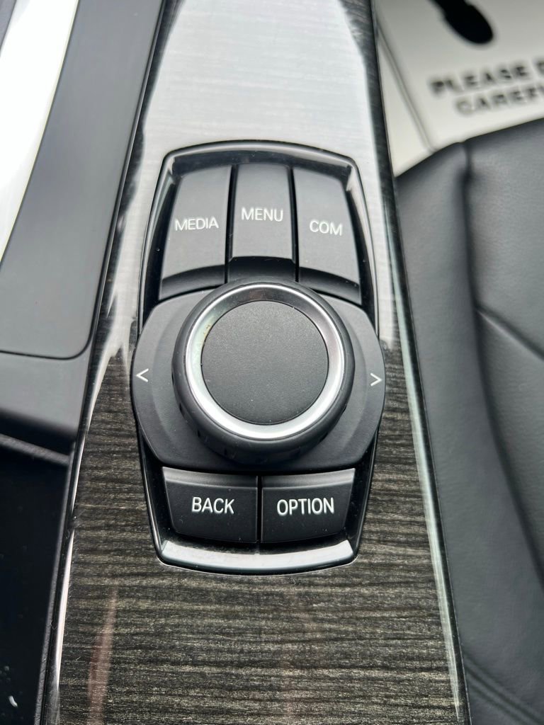 Used 2018 BMW 320i xDrive Sedan AWD/4WD image 23