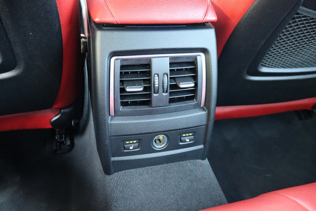 Used 2016 BMW 340i xDrive Sedan image 24