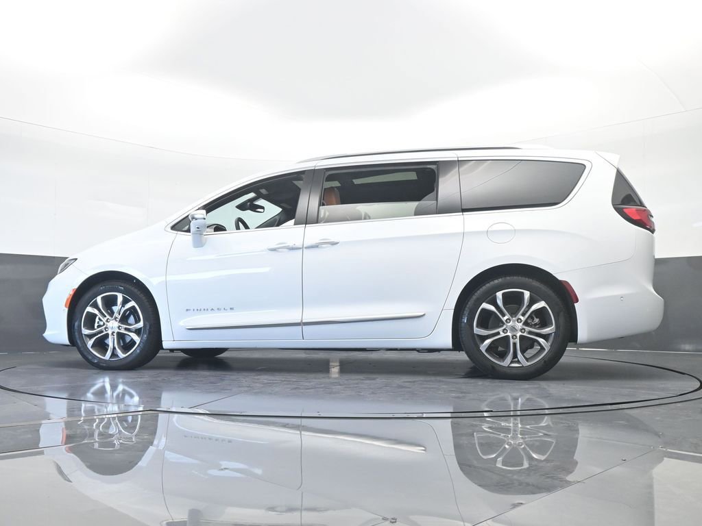 Used 2024 Chrysler Pacifica Pinnacle image 72