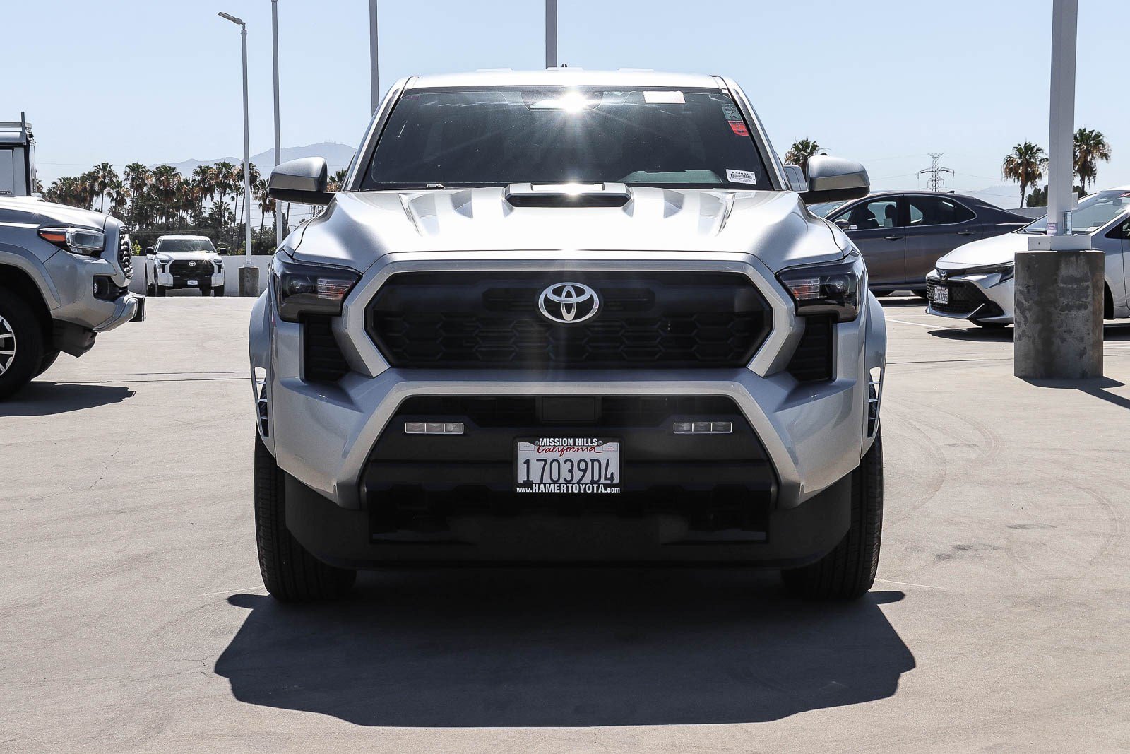 Certified 2025 Toyota Tacoma TRD Sport AWD/4WD image 2
