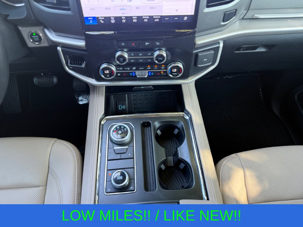 Used 2024 Ford Expedition XLT AWD/4WD image 11