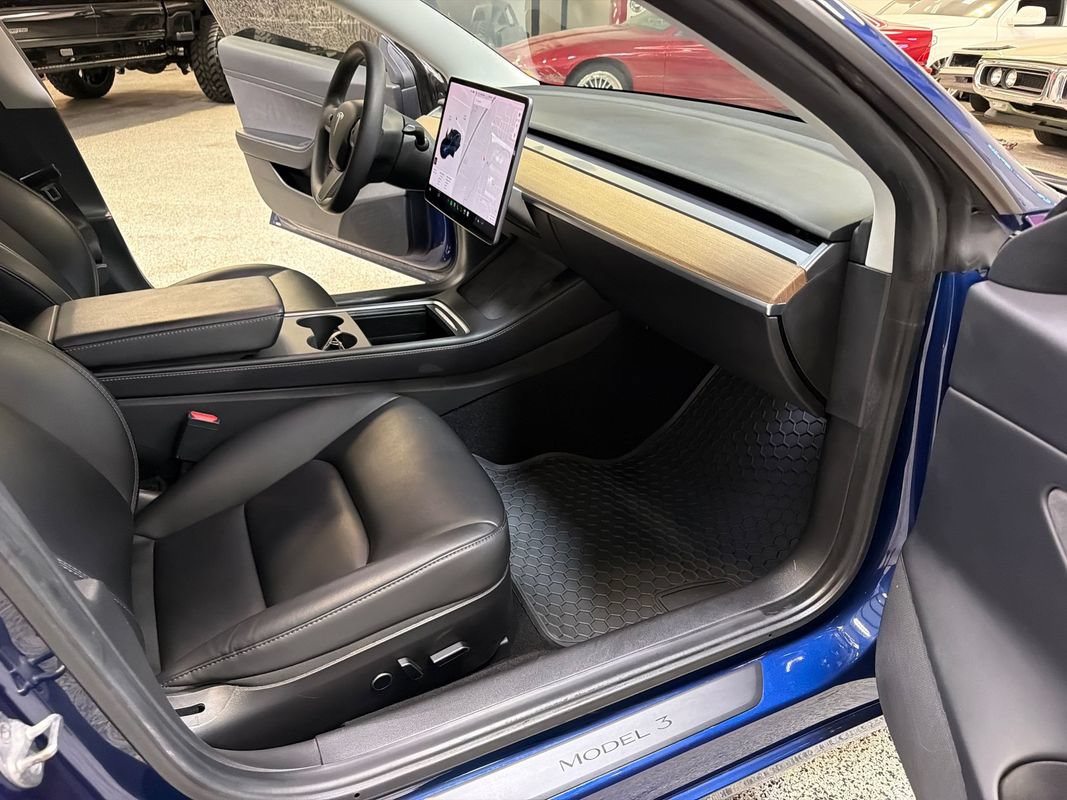 Used 2021 Tesla Model 3 Performance AWD/4WD image 31