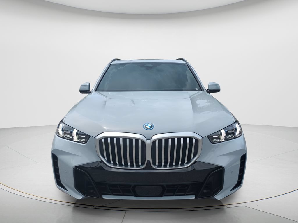 New 2026 BMW X5 xDrive50e w/ M Sport Package AWD/4WD image 9