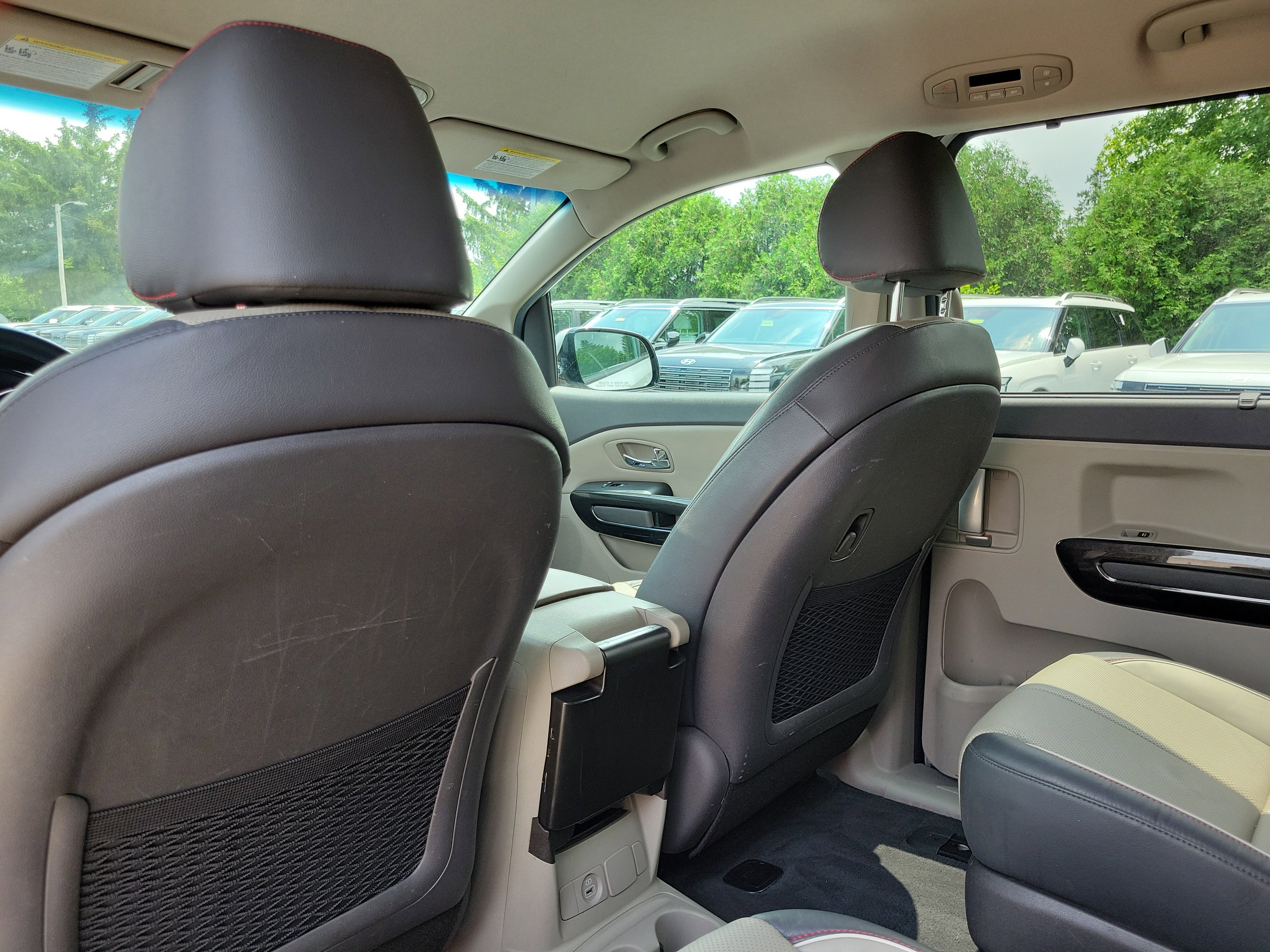 Used 2017 Kia Sedona EX FWD image 13