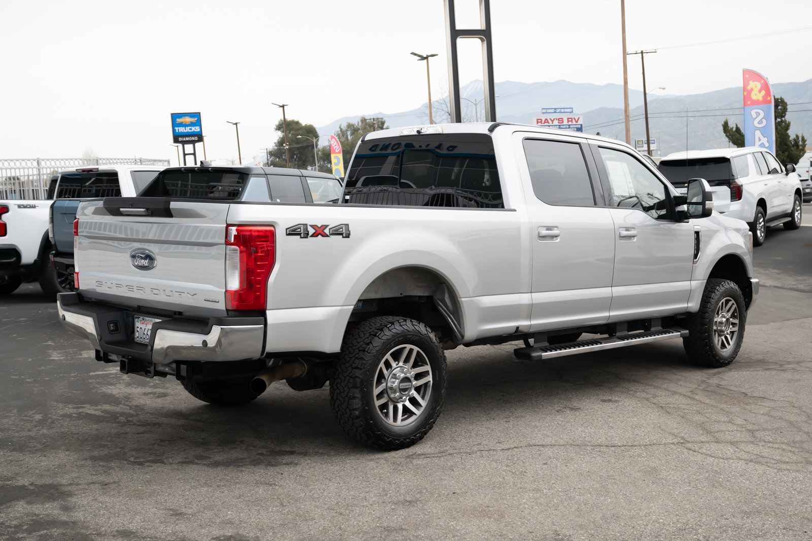 Used 2019 Ford F350 Lariat image 5