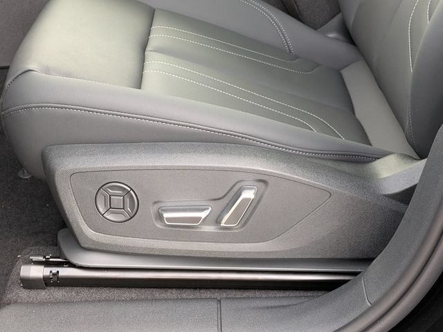 New 2026 Audi Q3 quattro 2.0T AWD/4WD image 9