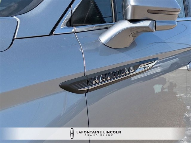 Used 2022 Lincoln Nautilus Reserve image 10