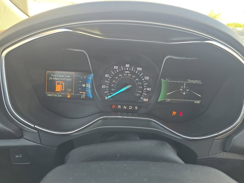 Used 2018 Ford Fusion SE w/ Fusion SE Technology Package FWD image 14