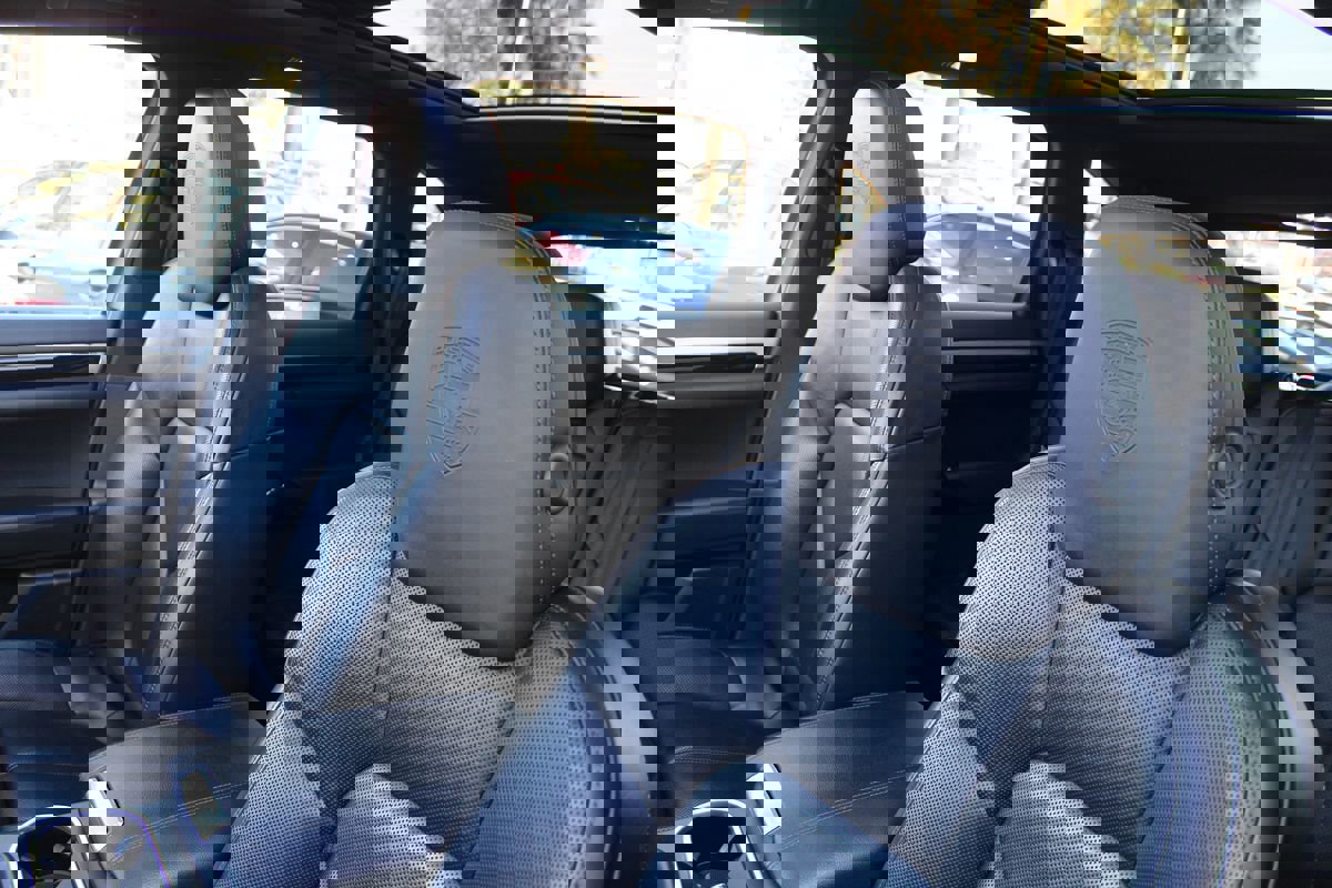 Used 2018 Porsche Cayenne Platinum Edition image 21