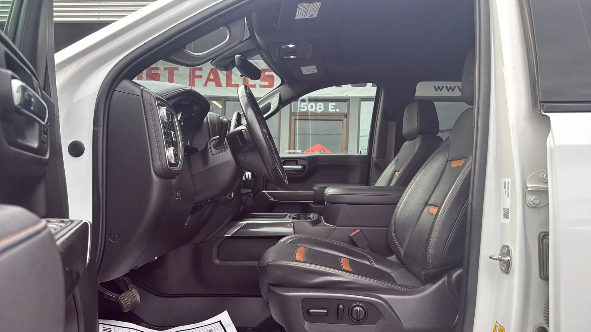 Used 2021 GMC Sierra 1500 AT4 w/ AT4 Value Package image 5