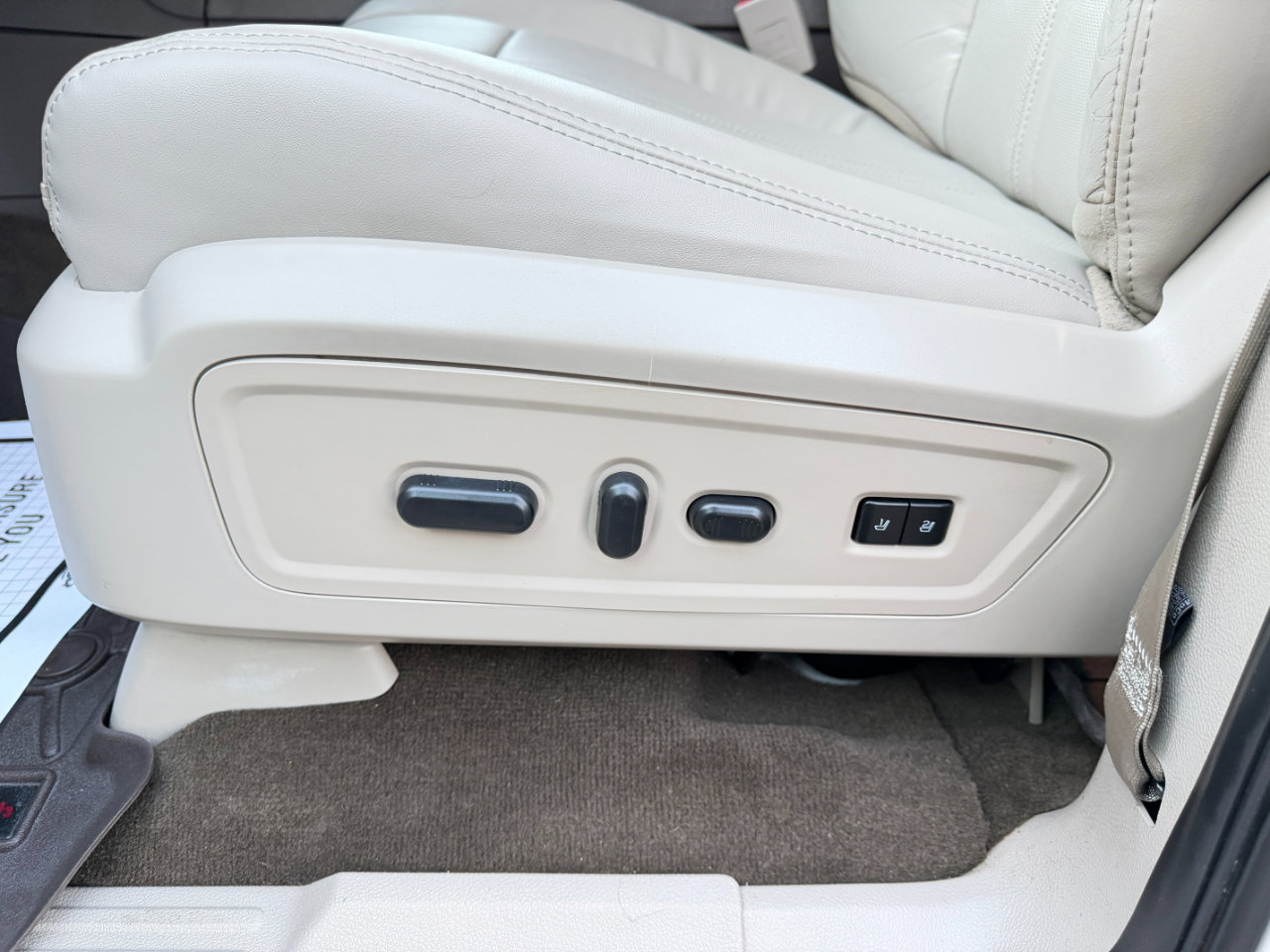 Used 2015 Lincoln Navigator L 4WD image 15