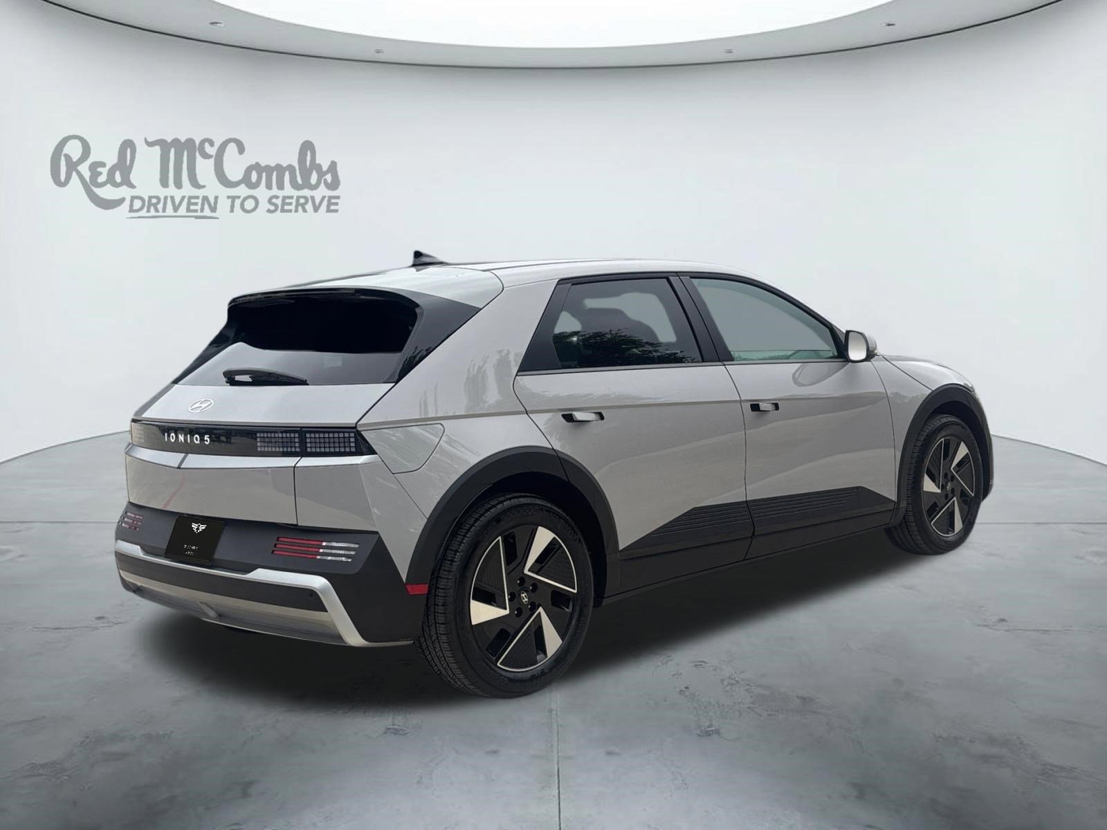 Used 2025 Hyundai Ioniq 5 SE RWD image 5