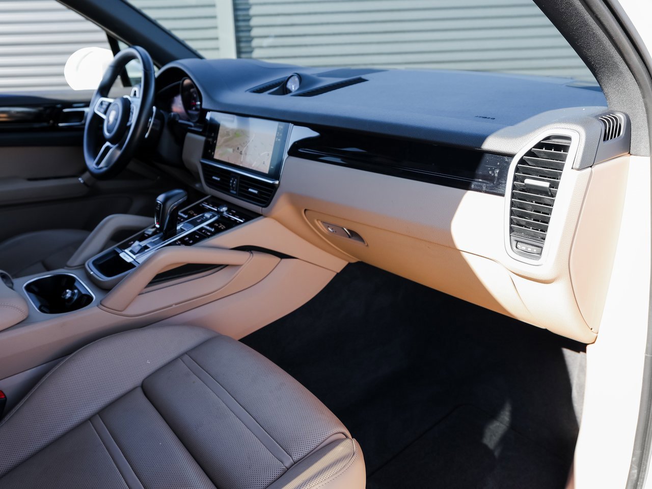 Certified 2022 Porsche Cayenne image 28