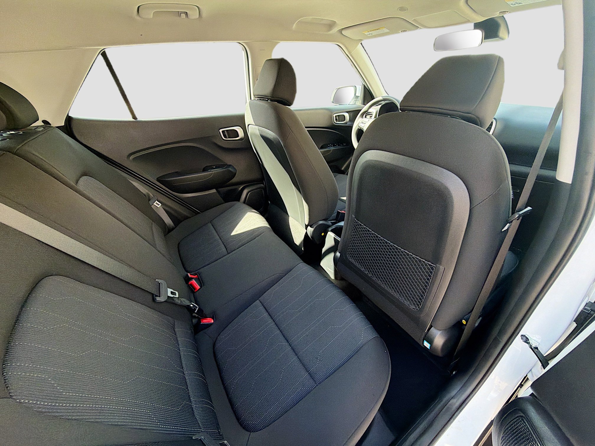 Used 2022 Hyundai Venue SE FWD image 26