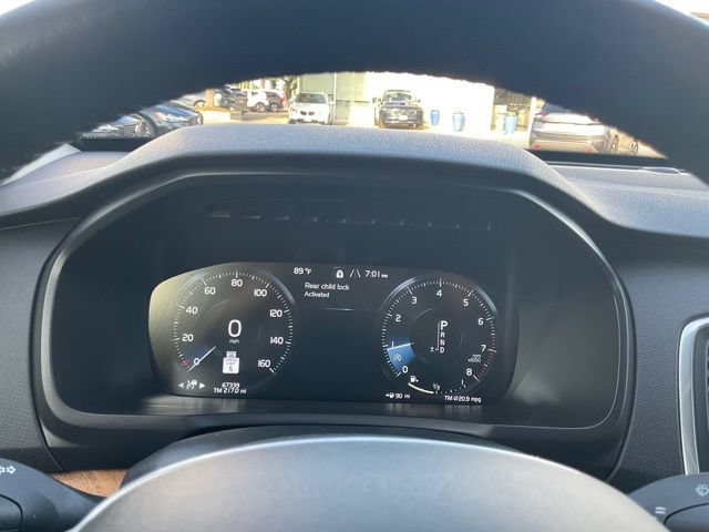 Certified 2022 Volvo XC90 T5 Momentum FWD image 22