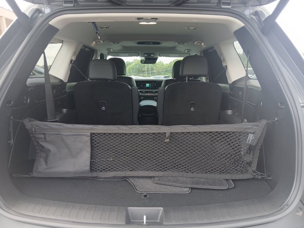 Used 2026 Hyundai Palisade SEL FWD image 16