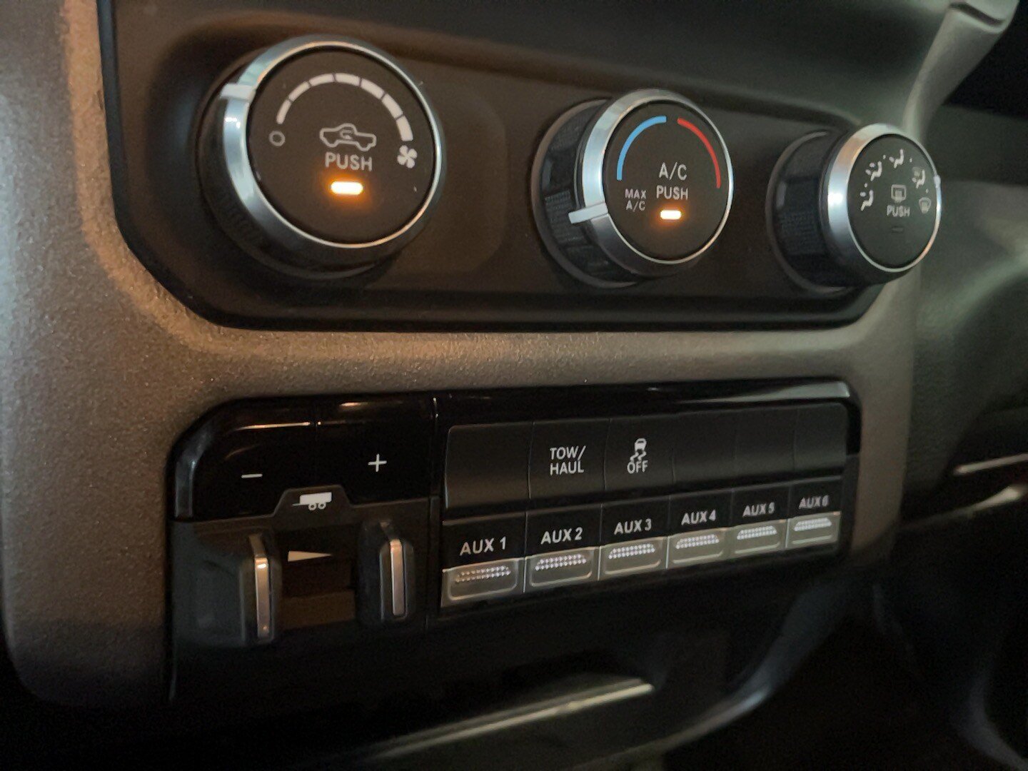 Used 2022 RAM 5500 Tradesman AWD/4WD image 16