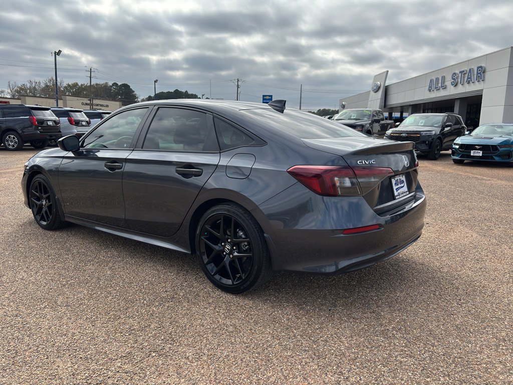 Used 2025 Honda Civic Sport image 3