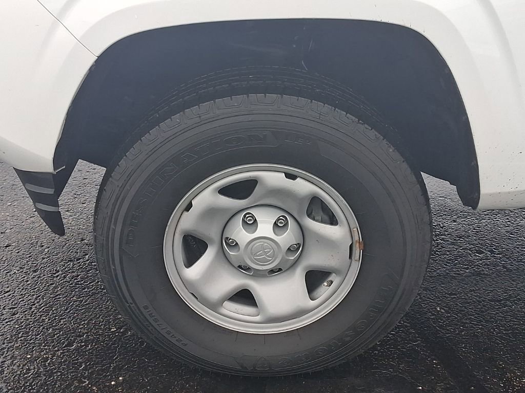 Used 2022 Toyota Tacoma SR image 10