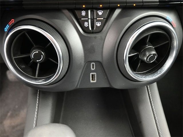 Used 2025 Chevrolet Blazer LT image 4