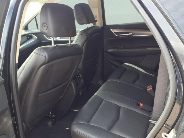 Used 2017 Cadillac XT5 Premium Luxury w/ LPO, Wheel Lock Package AWD/4WD image 12